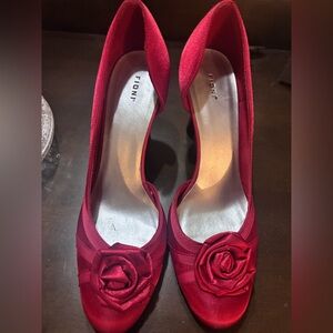 FIONI Clothing Red Heels with Rose Detail